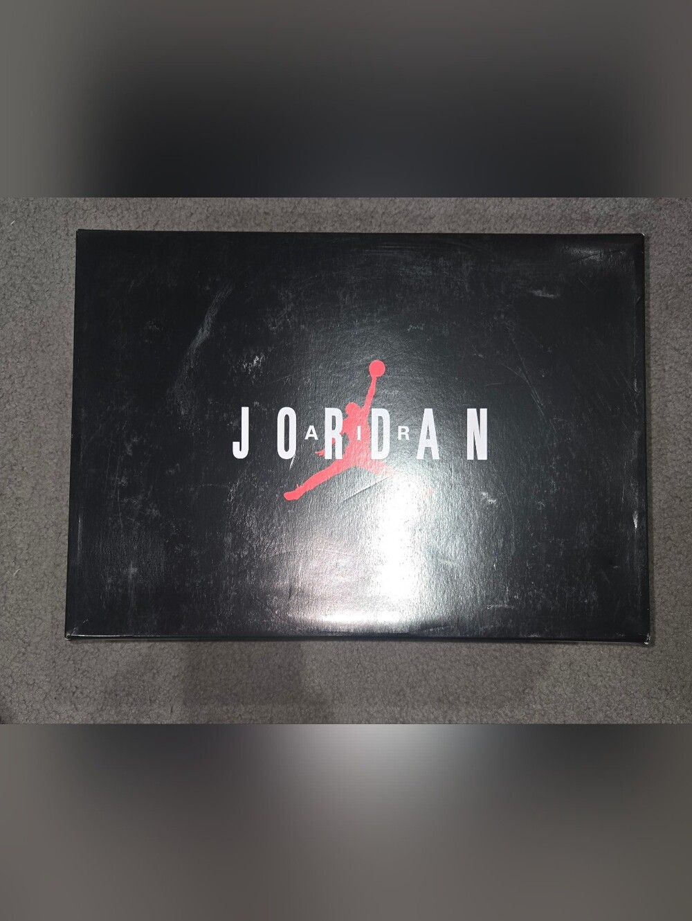 Air Jordan Max Aura "Black Infrared" - Picture 9 of 13